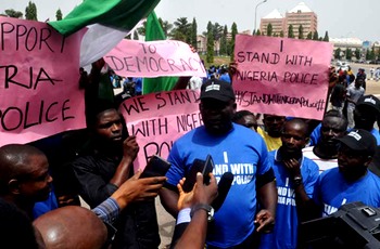 Photos: Protest in support of Nigeria Police