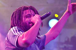 Night of music, glitz and glamour at ‘Castle Lite Unlocks Concert’