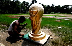 World Cup 2018 : US spy warns Russians will hack phones, computers