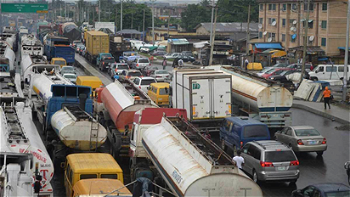 Firms, households, individuals lose billions as traffic worsens in Apapa, environs