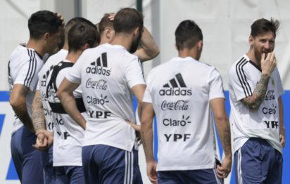 Messi, Mascherano to pick Argentina’s team