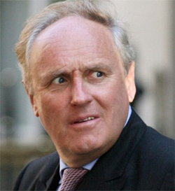 Daily Mail editor Paul Dacre bows out after 26 years editing