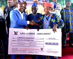 Ambode gives N500m grant to 275 community associations to complete projects