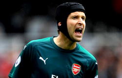 Cech says he’ll fight for Arsenal spot