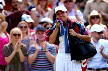 Hsieh stuns Halep at Wimbledon, Nadal keeps top spot