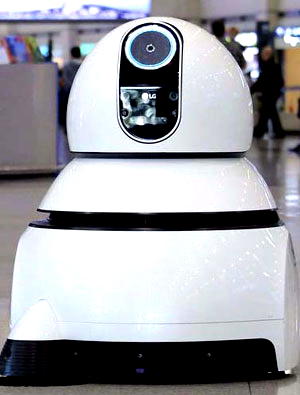LG joins in bringing robots to the living room