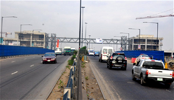 Oshodi interchange : Contractors complete skywalk bridge of two terminals