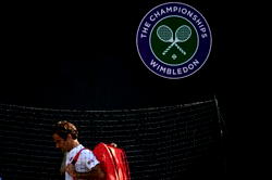 Federer suffers shock Wimbledon quarter-final exit