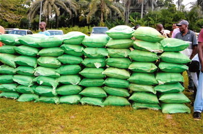 The Federal Government, Tuesday, unveiled the National Fertiliser Quality Control Act to boost farmers’ productivity and to curb the production of adulterated fertilisers.