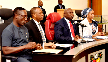 Apapa gridlock : Lagos suspends approval for development of tank farms
