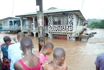 FLOOD: Three children, mothers, others swept away