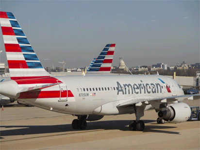 U.S. airlines bow to China over Taiwan