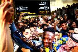 Mammoth Riyadh Crowd welcomes Ahmed Musa