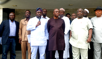 GRIDLOCK: Apapa corridor of Lagos-Ibadan rail project begins next week – FG