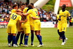 Chelsea, Spurs off to winning Premier League starts