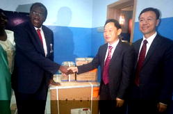 Chinese consulate in Lagos donates medical equipment to LASUTH