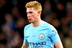 Man City sweat on De Bruyne after knee injury