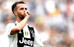 Pjanic signs contract extension with Juventus