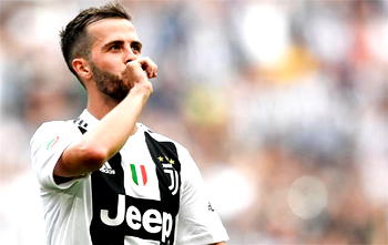 Pjanic signs contract extension with Juventus