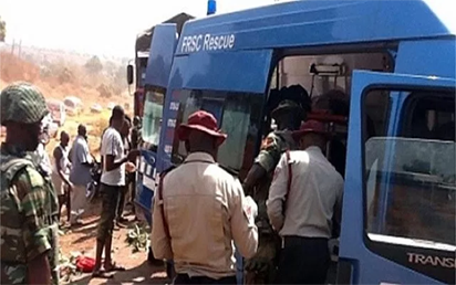 9 feared dead as bus loses control on Lagos/Ibadan Expressway