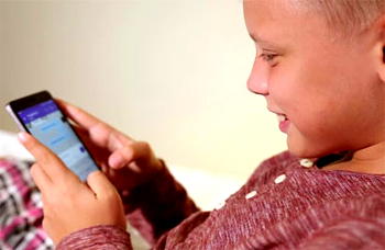 Clearer guidelines needed for kids with mobile devices – study