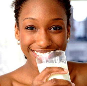 Drinking milk at breakfast lowers blood glucose all day — STUDY