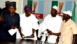 Osun Gov Election: Oshiomhole inaugurates 63-member national campaign council