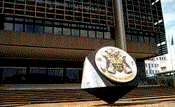 Uganda holds key lending rate at 9%