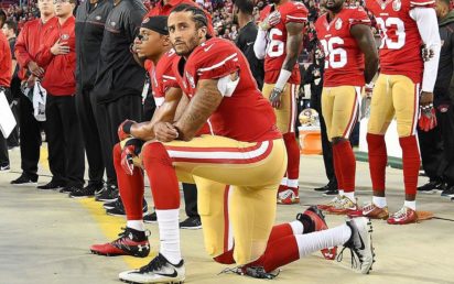 NFL player Colin Kaepernick snubs national anthem again - BBC News