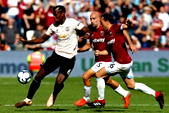 More trouble for Mourinho as West Ham hammers United 3-1