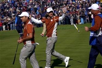 Europe surge into four-point lead over US at Ryder Cup