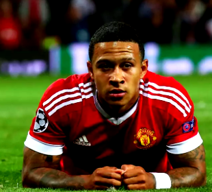 Robbers steal $1.75m from Lyon Depay’s house
