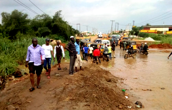 Downpour cuts off 3 communities in Lagos State