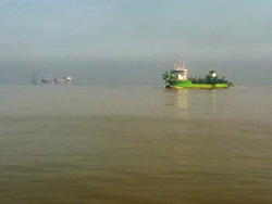 6 vessels ran aground at Escravos Channel, impairs port operations