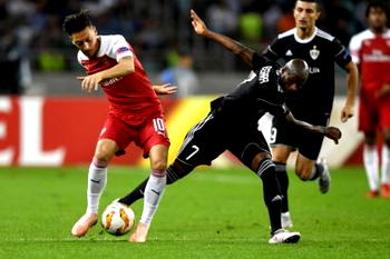 Arsenal avoid Qarabag slip-up as Celtic fall in Austria
