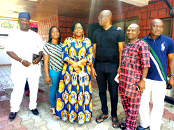 Fayose receives Fayemi’s wife, conducts her round Govt. House