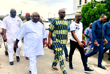 Fayose regains freedom, leaves Ikoyi prison