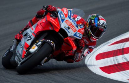 Lorenzo declared fit to race in Thai MotoGP but still in pain