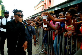 Mayorkun storms University Of Calabar students as MTN Pulse Campus Invasion continues
