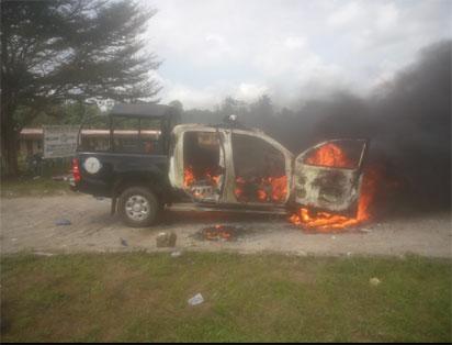 PDP PRIMARY: Irate youths chase away delegates, officials, policemen, burn police van