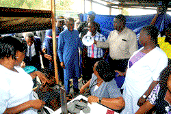 FLOOD: Okowa begs FG, organised private sector to assist Victims