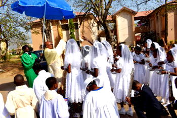 Catholics celebrate Christ as universal king, pray for peace