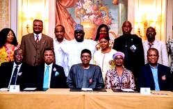 Photos: Buhari meets with Nigerian Community in France