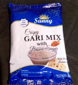 Nigerians scramble for Ghanaian “Garri” at Lagos Trade Fair