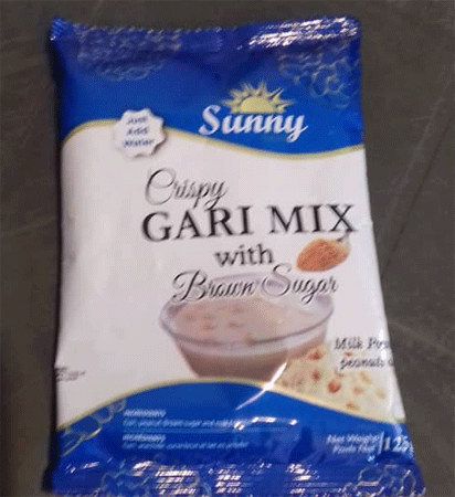 Nigerians scramble for Ghanaian “Garri” at Lagos Trade Fair