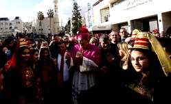 Pilgrims gather in Bethlehem to celebrate Christmas Eve