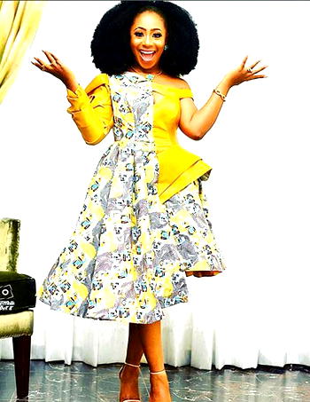 Star actor, Dakore Egbuson-Akande, MTN Nigeria excite Ikoyi residents