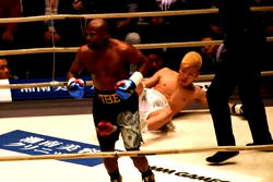 Breaking: Mayweather beats Japan’s Nasukawa by TKO