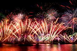 Sydney, Hong Kong kick off 2019 parties with dazzling fireworks