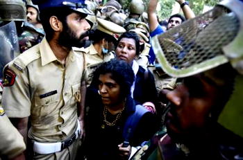 Police save women from India temple protesters
